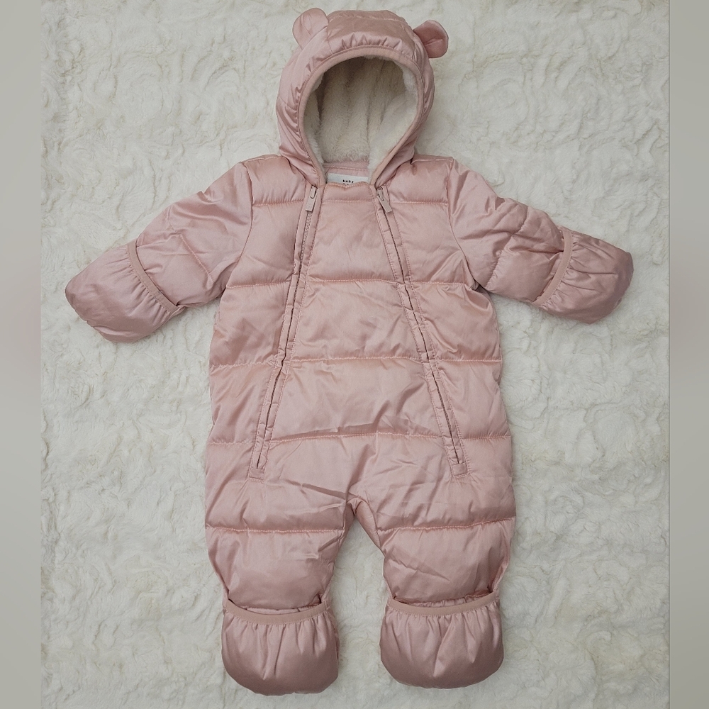 Gap Baby Girl Pink Heavy Weight Puffer One Piece Snowsuit Size 0-6 Months
